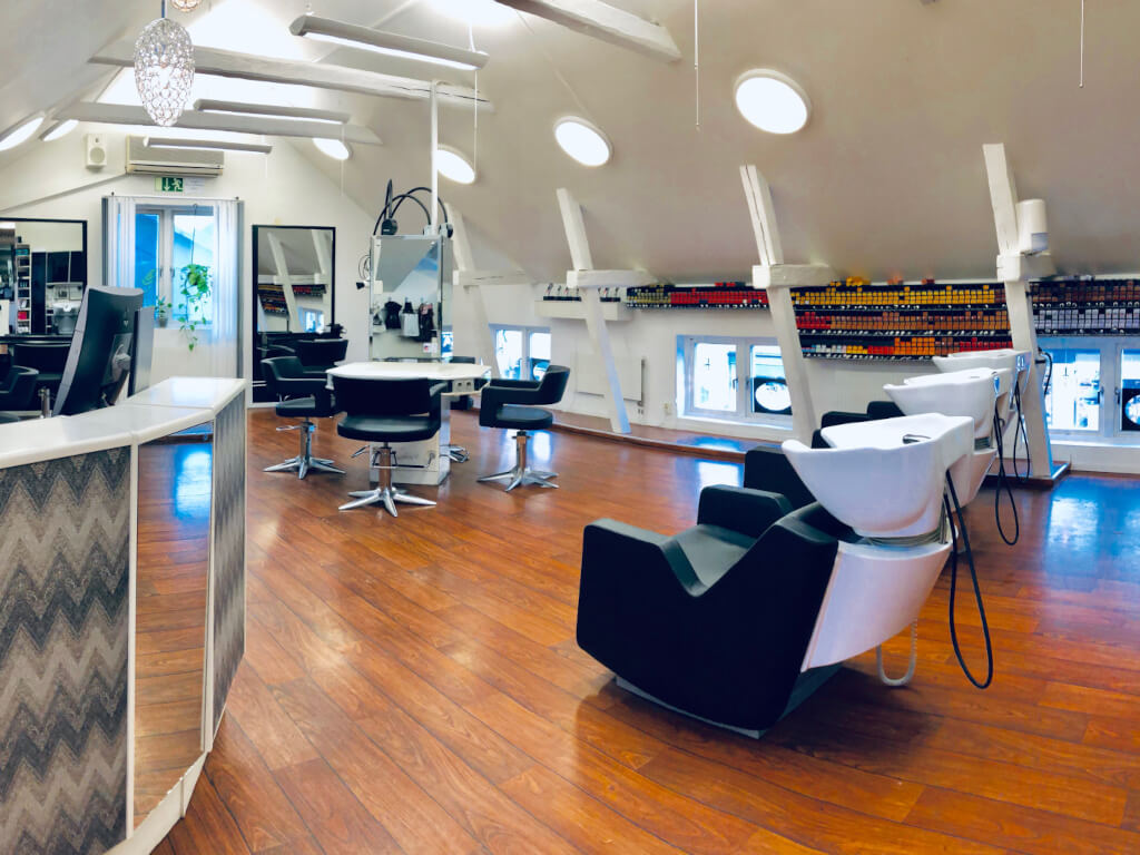 Stor stämningsbild Hårakuten