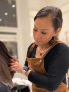 Tessan frisör på Salong Royal by Ann Pettersson