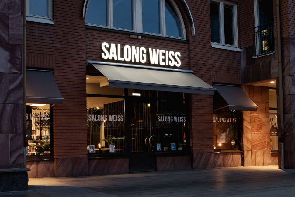 Stor stämningsbild Salong Weiss Alviks Torg