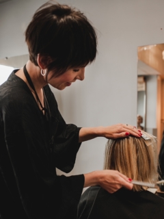 Andrea frisör på Tid Hår & Make Up AB